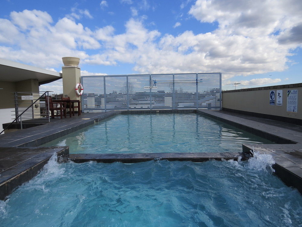 Nesuto Chippendale Aparthotel Sydney Bagian luar foto