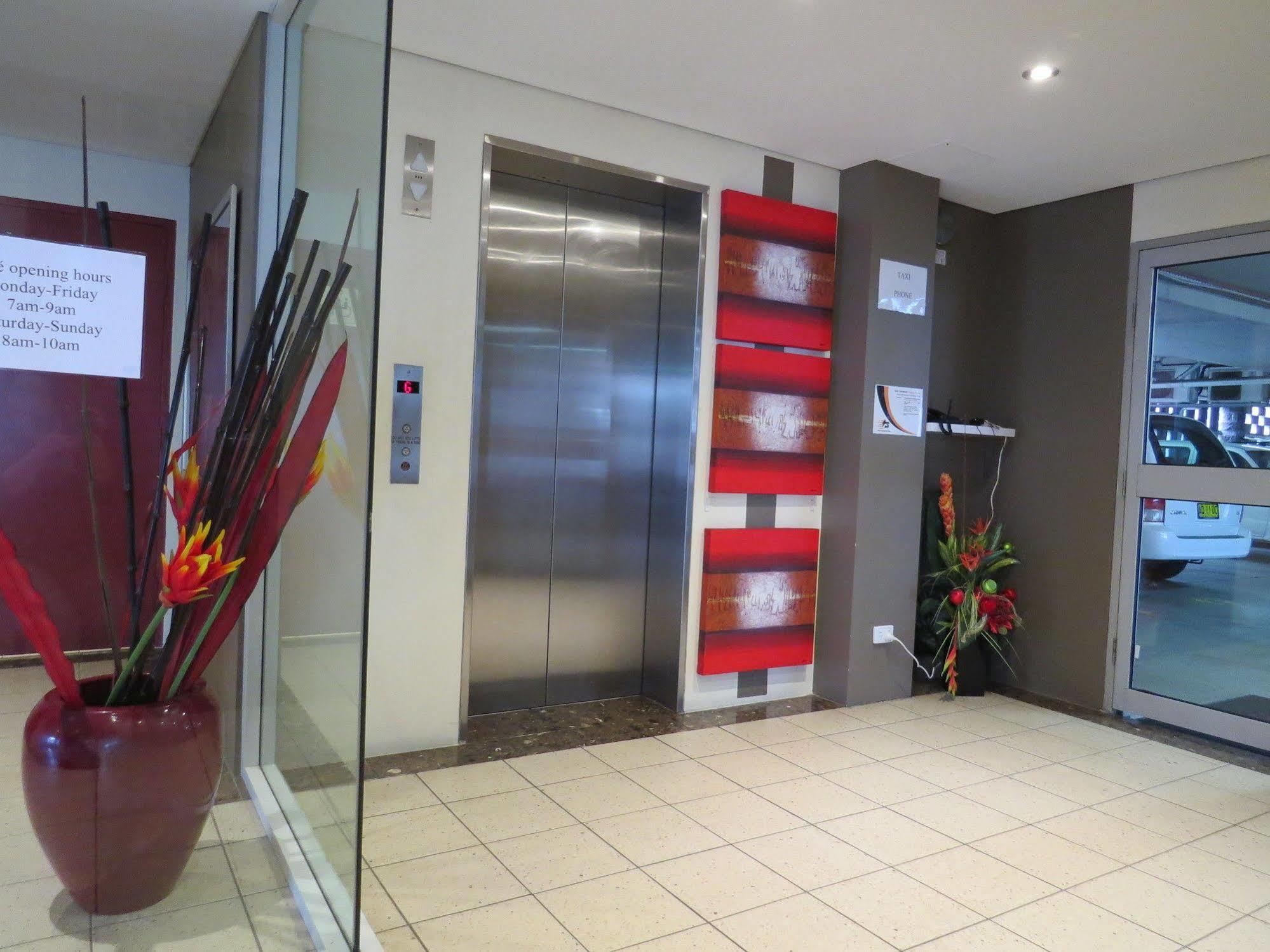 Nesuto Chippendale Aparthotel Sydney Bagian luar foto