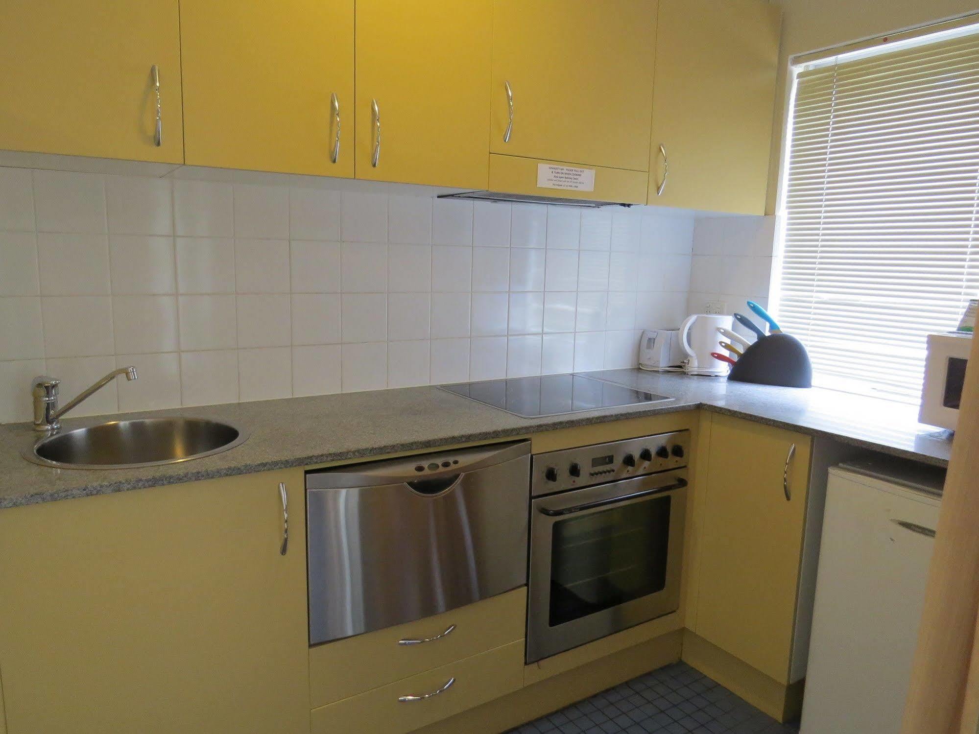 Nesuto Chippendale Aparthotel Sydney Bagian luar foto